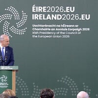 La présidente de la Commission européenne, Ursula von der Leyen, s'exprimant lors d'une conférence de presse le 3 juillet 2026 depuis Dublin aux côtés du président irlandais Micheál Martin. (Crédit : capture d'écran X)