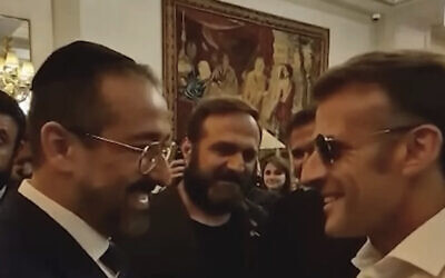 Emmanuel Macron et Henry Hamra, le 7 juillet 2026 à Damas. (Capture d'écran - Jewish Heritage in Syria Foundation). Emmanuel Macron et Henry Hamra, le 7 juillet 2026 à Damas. (Capture d'écran - Jewish Heritage in Syria Foundation).