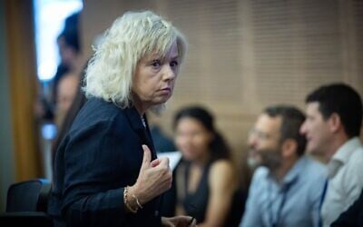 La procureure générale, Gali Baharav-Miara, assistant à une réunion d'une commission de la Knesset, à Jérusalem, le 9 juin 2026. (Crédit : Yonatan Sindel/Flash90) La procureure générale, Gali Baharav-Miara, assistant à une réunion d'une commission de la Knesset, à Jérusalem, le 9 juin 2026. (Crédit : Yonatan Sindel/Flash90)