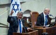 Le ministre de la Sécurité nationale, Itamar Ben Gvir, s'exprimant lors d'une séance plénière, à la Knesset, à Jérusalem, le 1ᵉʳ juillet 2026. (Crédit : Chaïm Goldberg/Flash90)