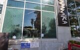 Vue d'une succursale de la chaîne Japanika, propriété de l'homme d'affaires Barak Abramov, endommagée lors d'une fusillade, à Herzliya, le 14 juillet 2026. (Crédit : Tal Gal/Flash90)