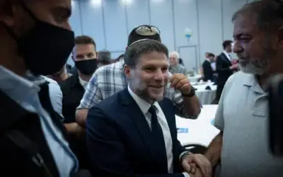 Le ministre des Finances Bezalel Smotrich assiste aux primaires du parti HaTzionout HaDatit avant les prochaines élections, à Jérusalem, le 26 juillet 2026. (Yonatan Sindel/Flash90)