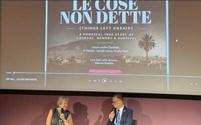 Hamos Guetta répond aux questions du public après la projection de son documentaire Le Cose Non Dette, au JW3 de Londres, le 12 juillet, 2026. (Crédit : Capture d'écran/X)