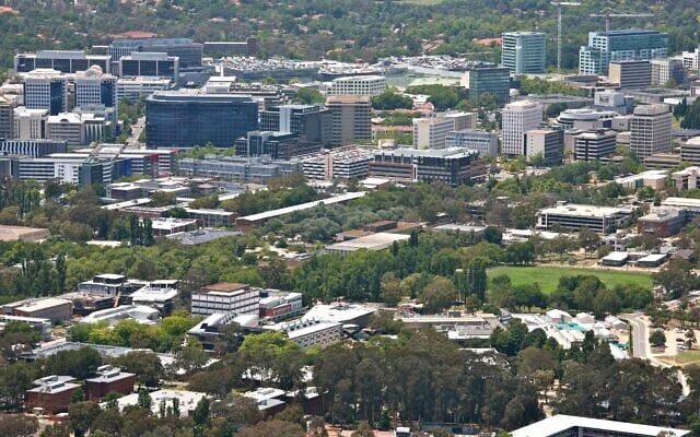 Le campus principal de l’Australian National University, à Canberra (Australie), en 2012. (Crédit : Alex Proimos / CC BY 2.0)