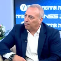 Le général de brigade (à la retraite) Dror Shalom s'exprimant lors d'une interview dans le cadre d'une conférence organisée par l'institut d'études de sécurité nationale (INSS), le 27 juillet 2026. (Crédit : Capture d'écran/YouTube/INSS)