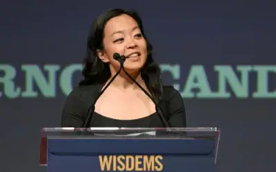 La candidate au poste de gouverneur, Francesca Hong, s’exprime sur scène lors de la convention des démocrates du Wisconsin de 2026, à Madison, dans le Wisconsin, le 14 juin 2026. (Crédit : Daniel Boczarski/Getty Images pour WisDems/AFP) La candidate au poste de gouverneur, Francesca Hong, s’exprime sur scène lors de la convention des démocrates du Wisconsin de 2026, à Madison, dans le Wisconsin, le 14 juin 2026. (Crédit : Daniel Boczarski/Getty Images pour WisDems/AFP)