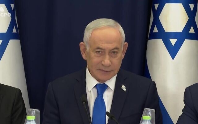 Le Premier ministre Benjamin Netanyahu s’exprimant en ouverture d’une réunion du Conseil des ministres, le 26 juillet 2026. (Crédit : Capture d’écran/Bureau de la presse gouvernementale)