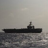 Le porte-avions de classe Nimitz USS Abraham Lincoln (CVN 72) traversant la mer d'Oman, sur une photo publiée le 1ᵉʳ juillet 2026. (Crédit : Marine américaine)