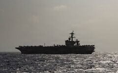 Le porte-avions de classe Nimitz USS Abraham Lincoln (CVN 72) traverse la mer d'Oman, sur une photo publiée le 1er juillet 2026. (Photo de la Marine américaine)