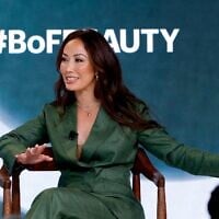Susan Yara, fondatrice de Naturium, intervenant sur scène lors de la session « Inside the Industry » dans le cadre du Business of Beauty Global Forum 2025, organisé par The Business of Fashion au Stanly Ranch, à Napa, en Californie, le 10 juin 2025. (Crédit : Frazer Harrison/Getty Images pour The Business of Fashion/AFP)
