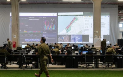 Du personnel travaille au Centre de coordination civilo-militaire (CMCC) dirigé par les États-Unis, dans la ville de Kiryat Gat, dans le sud du pays, le 19 novembre 2025. (Crédit: Ahikam Seri / AFP) Du personnel travaille au Centre de coordination civilo-militaire (CMCC) dirigé par les États-Unis, dans la ville de Kiryat Gat, dans le sud du pays, le 19 novembre 2025. (Crédit: Ahikam Seri / AFP)