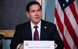 Le secrétaire d'État américain Marco Rubio s'exprimant aux côtés du vice-président paraguayen Pedro Alliana (hors champ), dans la « Salle des Traités » du Département d'État américain, à Washington, le 4 août 2026. (Crédit : Tierney L. Cross/ AP Photo)