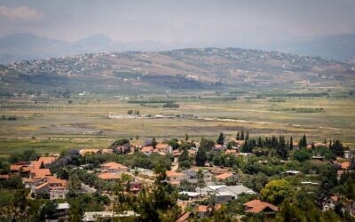 Vue de la ville de Metula, au nord du pays, à la frontière avec le Liban, le 22 juin 2026. (Crédit : Chen Leopold/FLASH90)