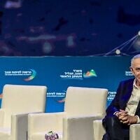 Le Premier ministre Benjamin Netanyahu participant à la Conférence du Néguev à Dimona, dans le sud d'Israël, le 17 juillet 2026. (Crédit : Tsafrir Abayov/Flash90)