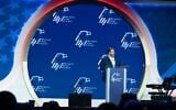 Le député Randy Fine, républicain de Floride, prenant la parole lors du sommet annuel de la Coalition juive républicaine, à Las Vegas, dans le Nevada, le 30 août 2026. (Crédit : Joseph Strauss/JTA)