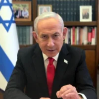 Le Premier ministre Benjamin Netanyahu appelle Itamar Ben Gvir et Bezalel Smotrich à s’unir, dans une vidéo publiée sur sa chaîne Telegram, le 27 août 2026. (Capture d’écran/Telegram)