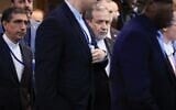 Le ministre iranien des Affaires étrangères, Abbas Araghchi (au centre), arrive au siège des Nations Unies à New York pour la 81e Assemblée générale des Nations Unies, le 22 septembre 2026. (Crédit : Charly Triballeau/AFP)