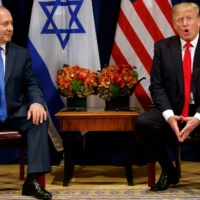 Le président américain Donald Trump s'exprime lors d'une rencontre avec le Premier ministre Benjamin Netanyahu à l'hôtel Palace, dans le cadre de l'Assemblée générale des Nations unies, le 18 septembre 2017. (Crédit: AP Photo/Evan Vucci)