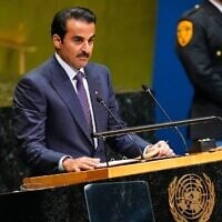 L'émir du Qatar, le cheikh Tamim ben Hamad Al Thani, prenant la parole lors de la 81ᵉ session de l'Assemblée générale des Nations unies, au siège de l'ONU, le 22 septembre 2026. (Crédit : Yuki Iwamura/AP)