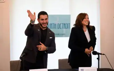 Le candidat au Sénat, le Dr. Abdul El-Sayed, et l'ancienne vice-présidente Kamala Harris participant à une table ronde sur la santé reproductive, à Détroit, le 22 septembre 2026. (Crédit : David Guralnick/Detroit News via AP, Pool) Le candidat au Sénat, le Dr. Abdul El-Sayed, et l'ancienne vice-présidente Kamala Harris participant à une table ronde sur la santé reproductive, à Détroit, le 22 septembre 2026. (Crédit : David Guralnick/Detroit News via AP, Pool)