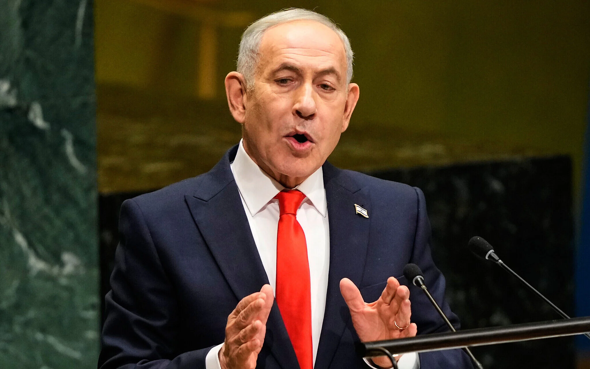 Le Premier ministre Benjamin Netanyahu prend la parole lors de la 81e session de l'Assemblée générale des Nations unies, au siège de l'ONU, le 24 septembre 2026. (Crédit: AP/Yuki Iwamura) Le Premier ministre Benjamin Netanyahu prend la parole lors de la 81e session de l'Assemblée générale des Nations unies, au siège de l'ONU, le 24 septembre 2026. (Crédit: AP/Yuki Iwamura)