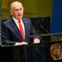 Le Premier ministre israélien Benjamin Netanyahu s’exprimant lors de la 81ᵉ session de l’Assemblée générale des Nations unies, au siège de l’ONU, le 24 septembre 2026. (Crédit : AP/Yuki Iwamura)