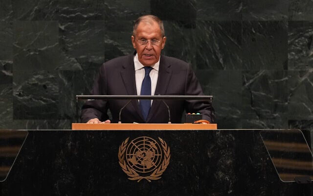 Le ministre russe des Affaires étrangères, Sergueï Lavrov, prend la parole lors de la 81e session de l'Assemblée générale des Nations unies, au siège de l'ONU, samedi 26 septembre 2026. (Crédit: AP/Heather Khalifa)