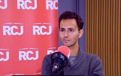 Samuel Fitoussi sur la station de radio de radio RCJ. (Capture d'écran/YouTube)