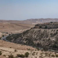 Vue de la zone du projet d'implantation E1 entre Jérusalem et la ville de Cisjordanie de Maale Adumim, le 21 août 2025. (Jamal Awad/Flash90)