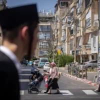 La ville dense de Bnei Brak, près de Tel-Aviv, le 15 juillet 2026. (Miriam Alster/FLASH90)