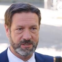 Fabrice Pannekoucke, le président de la Région Auvergne-Rhône-Alpes, lors d'un déplacement jeudi 3 septembre au lycée Émile-Loubet de Valence (Capture d'écran - Instagram @region_auvergnerhonealpes)