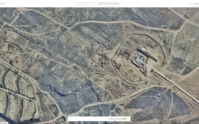 Des images aériennes datant de 2025 publiées par govmap.gov.il montrant une base militaire israélienne dans les zones non floutées de la bande de Gaza nord. (Crédit : govmap.gov.il)