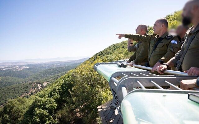 Le chef d'état-major de l'armée israélienne, le lieutenant-général Eyal Zamir, à la frontière libanaise, le 16 septembre 2026. (Crédit : Armée israélienne)