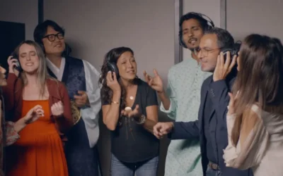 Image du clip "The Whole World Sings Together", chanson écrite par l'organisation Friends of Zion à l'approche du troisième anniversaire du massacre perpétré par le Hamas le 7 octobre 2023. (Crédit : Noam Ben Shalom)