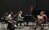 Ofra Yitzhaki, au piano, est la directrice artistique du festival Kol Hamusica, qui se tiendra du 29 octobre au 1er novembre 2026 en Haute Galilée (Crédit: Ofer Moskovitz)