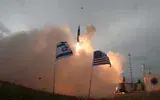 Une photographie publiée par le ministère israélien de la Défense montre le lancement du missile antibalistique Arrow-3 depuis un site tenu secret en Alaska, le 28 juillet 2019. (Crédit : Ministère israélien de la Défense)