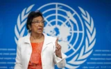 La présidente de la commission d'enquête internationale indépendante des Nations unies sur les Territoires palestiniens, y compris Jérusalem-Est, et en Israël, la Sud-Africaine Navi Pillay, lors d’une conférence de presse, à Genève, le 16 septembre 2025. (Crédit: Fabrice Coffrini/AFP)