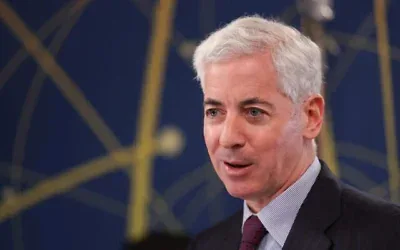 Bill Ackman, gestionnaire de fonds spéculatifs américain, s'exprimant à Beverly Hills, en Californie, le 4 mai 2026. (Crédit : Patrick T. Fallon/AFP)