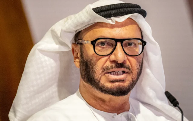 Anwar Gargash, conseiller diplomatique du président des Émirats arabes unis, prend la parole lors du Forum Hili 2026 à Abou Dhabi, le 7 septembre 2026. (Crédit: FADEL SENNA/AFP)