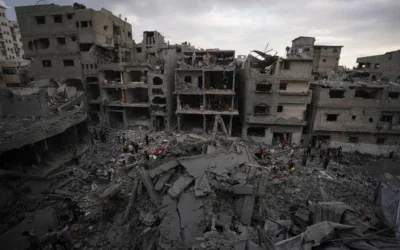 Vue sur des bâtiments détruits par une frappe aérienne israélienne, à Gaza-City, le 9 octobre 2026. (Crédit : Jehad Alshrafi/AP Photo) Vue sur des bâtiments détruits par une frappe aérienne israélienne, à Gaza-City, le 9 octobre 2026. (Crédit : Jehad Alshrafi/AP Photo)