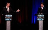 Le représentant américain Mike Collins, républicain de Géorgie (à gauche), s'adresse au sénateur américain Jon Ossoff, démocrate de Géorgie, lors d'un débat en vue des élections sénatoriales organisé par l'Atlanta Press Club, le 13 octobre 2026, à Atlanta. (Crédit : AP Photo/Mike Stewart)