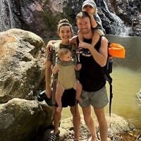 La famille Arnovitz à Koh Samui, en Thaïlande, en juillet 2026. (Avec l'aimable autorisation de la famille)