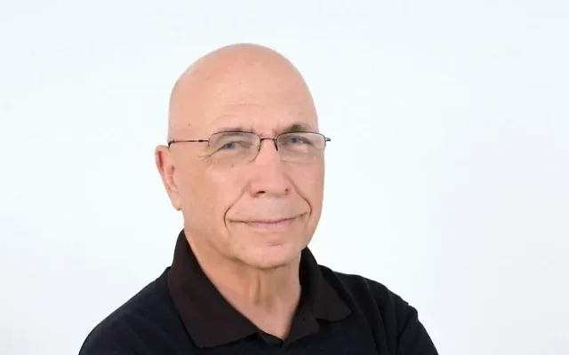 Le professeur Zvi Eckstein, directeur de l'Institut Aaron pour la politique économique à l'Université Reichman et ancien sous-gouverneur de la Banque d'Israël. (Oren Shalev)
