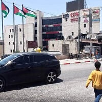 Illustration : Une vue depuis la place Basher al-Barghouthi, à Ramallah, le 23 mai 2024. (Crédit : Gianluca Pacchiani/Times of Israel)