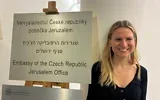 La diplomate tchèque Klára Schneiderová, décédée dans un accident de la route à Jérusalem le 29 octobre 2026, photographiée à Jérusalem. (Autorisation : Ambassade de la République tchèque à Tel Aviv)