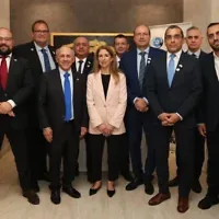 Le nouveau groupe parlementaire chypriote consacré à Israël, au parlement chypriote, à Nicosie, le 14 octobre 2026. (Crédit : Israel Allies Foundation)