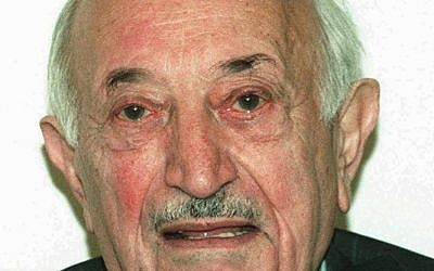 Simon Wiesenthal in 1995. (AP/Ronald Zak, File)