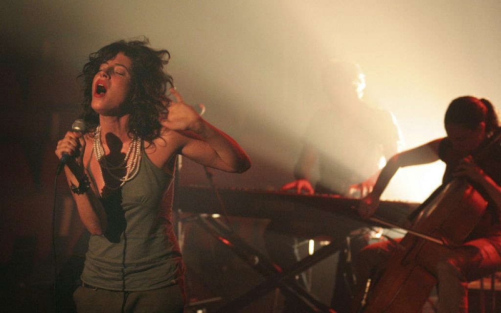 Singer Efrat Gosh during a performance in Jerusalem (photo credit: Michal Fattal/Flash90)