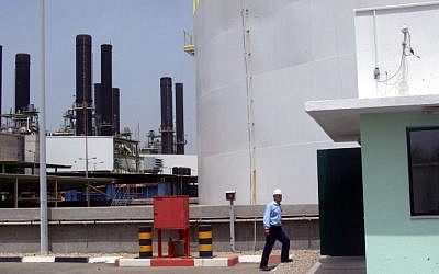 The Gaza power plant shut down after running out of fuel. (photo credit: Abed Rahim Khatib /Flash90)