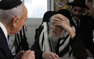 Rabbi Yosef Shalom Elyashiv, right, with President Shimon Peres in 2009. (photo credit: Yosef Avi Yair Angel/ POOL/Flash90)
